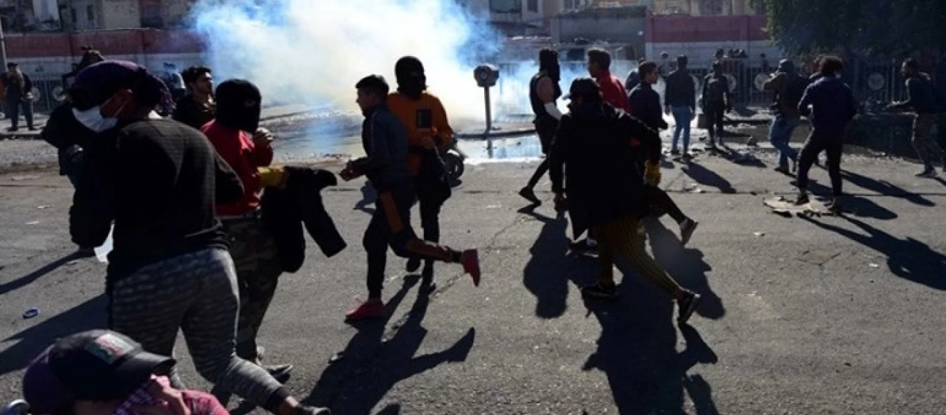 Ιράκ: Επίθεση από εξοργισμένους διαδηλωτές στο προξενείο του Ιράν στην Καρμπάλα (βίντεο)